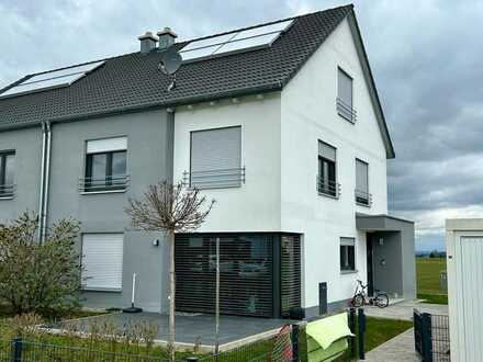 Schöne 5-Zimmer-Doppelhaushälfte zur Miete in Burgau, Burgau