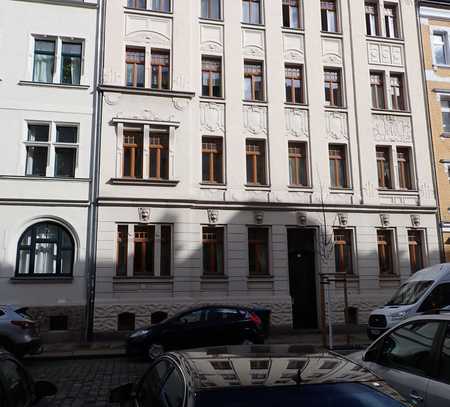 2 Zimmer Wohnung mit Balkon in Gohlis