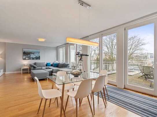 Penthouse-Exklusivität – Eleganz und Weitblick nahe der Außenalster