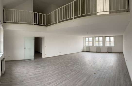 Maisonette-Traum/ Wohnen am Innenhafen auf großzügigen 170m² Aufzug und Stellplatz vorhanden