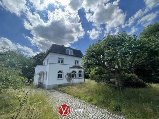 Klassische Villa mit traumhaftem Blick über die Felder bis hin zum Rhein