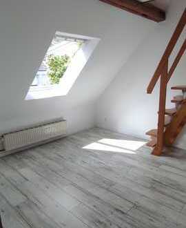 Helles Dachgeschosszimmer Sucht Neuzugang
