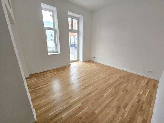 Wohnen in einer Denkmalimmobilie - 
3 Zimmer inkl. Terrasse + Parkett + Sauna + Bad mit Dusche + SP