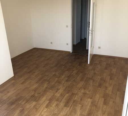 Studenten-Apartment mit Terrasse in zentraler Lage