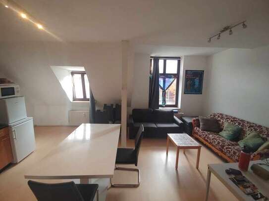 Schöne 1,5-Zimmer-DG-Wohnung in denkmalgeschützem Altbau Bochum