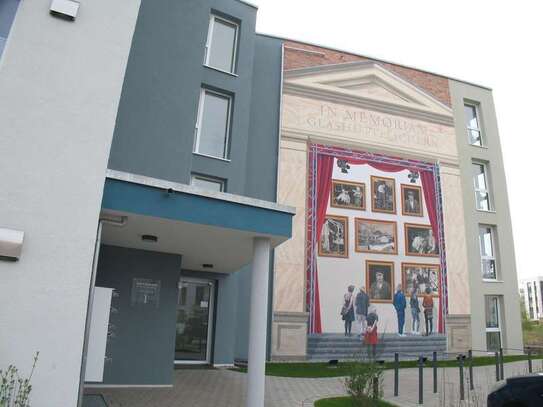 ERSTBEZUG IM GLASHÜTTENAREAL „Betreutes Wohnen“; helle 2-Zimmer-Wohnung mit Südloggia