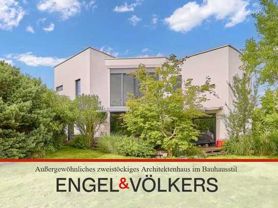 Außergewöhnliches zweistöckiges Architektenhaus im Bauhausstil