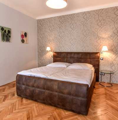 Freundliche und sanierte 2-Zimmer-Wohnung mit EBK in Gaggenau