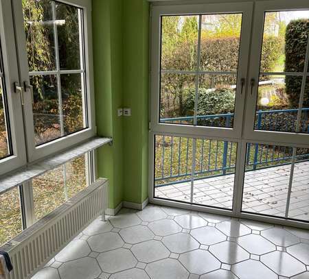 Helle 2-Zimmer-Wohnung mit Einbauküche, mit Balkon und Gartennutzung in zentraler Lage von Simmern