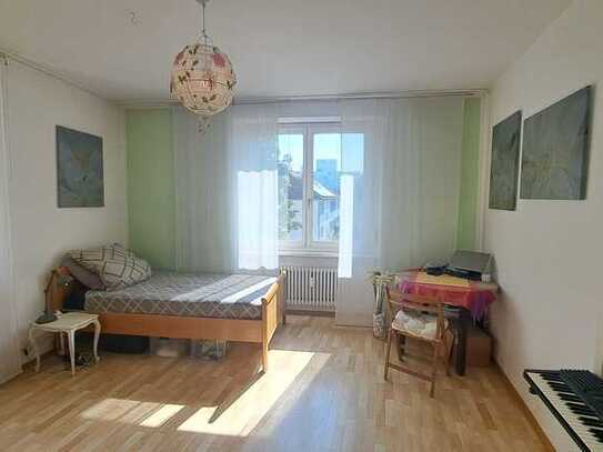 440 € all-in, ca.19 m², möbliertes Zimmer, Karlsruhe-Oststadt, Mitbenutzung Küche+Bad, an Frauen