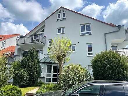Für Singles od. Paare! Reizv. 2,5-Zi.-EG-Whg. m. 64 m² Wfl. u. 2 Terr. in guter Lage!