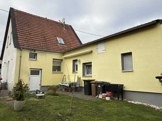 Verträumtes Einfamilienhaus mit Potenzial in Braunweiler