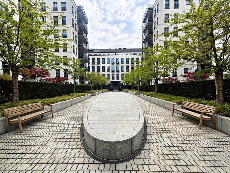                                                               Stilvolle Erdgeschosswohnung mit gro&szlig;er Terrasse in begehrter Lage der D&uuml;sseldo&hellip;                                                       in Altstadt (Landshut)