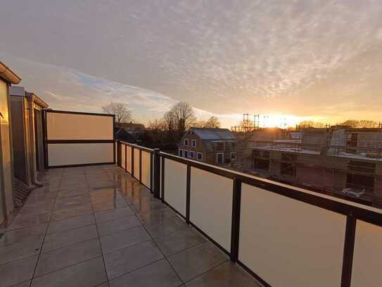 Lichtdurchflutete Penthouse-Wohnung, sofort verfügbar -