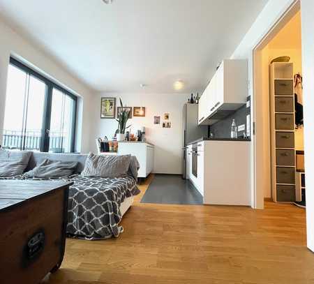 ***Domblick! Einzigartige, neuwertige 2-Raum-Wohnung mit gehobener Innenausstattung in Regensburg