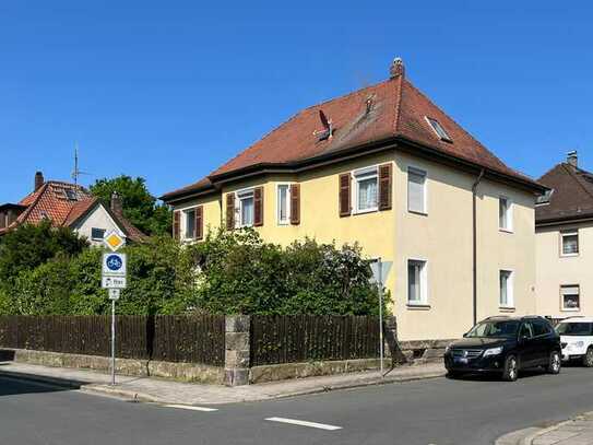 Charaktervolle Stadtvilla mit Garten in gefragter Lage Nähe Hofgarten