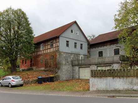 Zum Verkauf: Sanierungsbedürftiges Einfamilienhaus mit großer Maschinenhalle in Reulbach