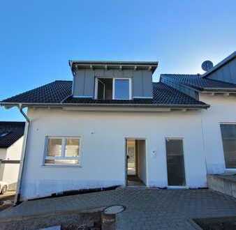 Erstbezug: schöne 5-Zimmer-Doppelhaushälfte mit gehobener Innenausstattung zur Miete in Gernsbach