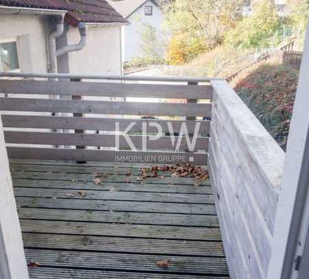 Schöne renoviert 3-Zimmer Wohnung mit Balkon im 1. OG