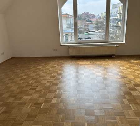 helle freundliche 1-Raum-Wohnung in Magdeburg-Sudenburg sucht einen Nachmieter