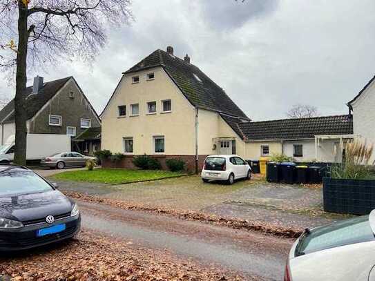 Doppelhaushälfte in Gelsenkirchen- Hassel mit Terrasse/Garten