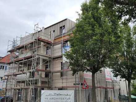 Bestlage. Erstbezug nach Kernsanierung. 3,5 Zimmer Wohnung im EG mit Terrasse