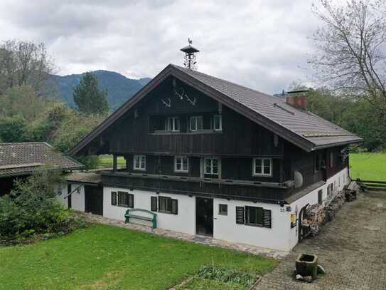 Historischer Bauernhof mit Charme und Potential in Lenggries.