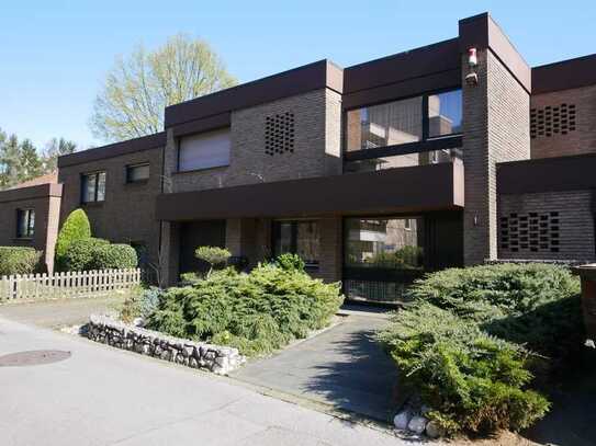 Zweifamilienhaus mit Garage, Stellplätzen und großer Dachterrasse in Bestlage von Buer-Mitte