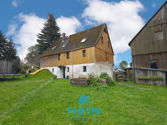 Historisches Zweifamilienhaus mit Charme und großem Grundstück