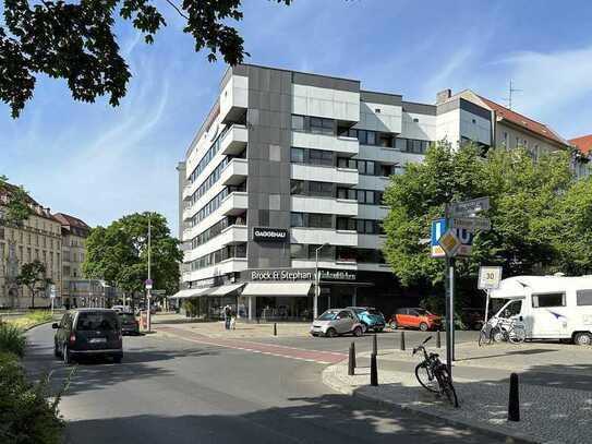 Ecke Bundesplatz. Vermietetes Balkon Apartment mit TG-Stellplatz