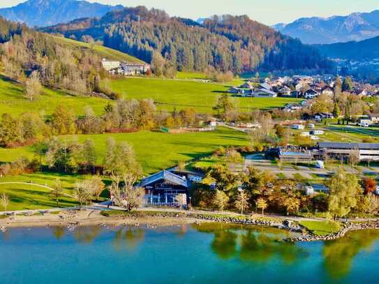 „Wohnen und Arbeiten am großen Alpsee: Ihr neues Zuhause mit Gastronomie in Premiumlage“