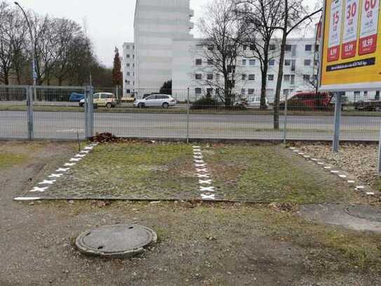 PKW Stellplatz auf der Falkenseer Chausse gesucht?