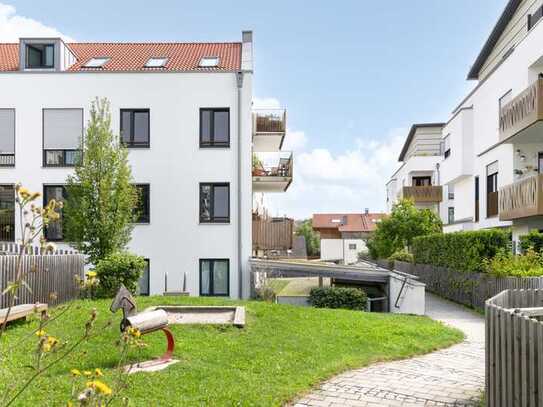 Provisionsfrei: Zentral gelegene 3-Zimmer-Wohnung in Grafing b. München (S6) mit Aufzug und Balkon