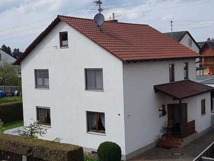 Einfamilienhaus in Gersthofen (Augsburg), 5 ZKB, +Speisekammer, Essbereich mit Kachelofen