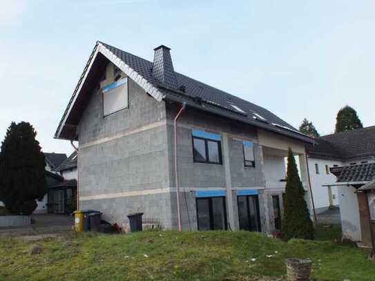 Freistehendes, weitestgehend saniertes Einfamilienhaus in Marmagen...