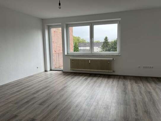 Modernisierte 3-Zimmer-Wohnung mit Gäste-WC und Balkon in Gelsenkirchen-Rotthausen