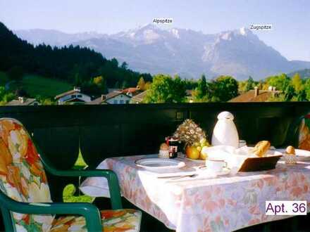 Bildhübsche 1-Zimmer (Ferien) Wohnung, großer Südbalkon, herrlicher Blick auf Alp- und Zugspitze.