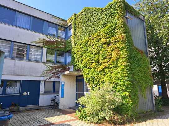 Seit 1.6.2020 vermietete helle Eigentumswohnung im Olympiapark zu verkaufen. 3 Zimmer mit Südbalkon