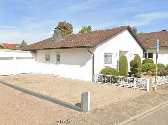 Repräsentativer Bungalow in Brühl mit Doppelgarage