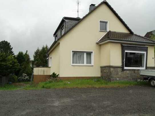 Baugrundstück mit Bestandshaus in begehrter Lage