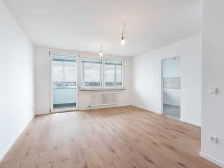 Wunderschöne helle und renovierte 1,5 Zimmer WHG , verglaste Loggia, in Augsburg/Hochfeld, Keller