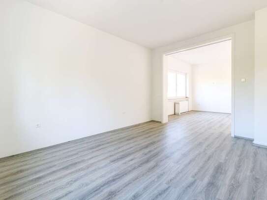 Großzügige 2-Zi-Wohnung auf 85m² mit Loggia und Vollbad!