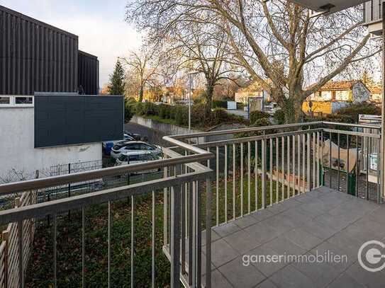 Hattersheim: 1 Zi., Erstbezug nach Sanierung, in gepflegter Liegenschaft, Balkon, Stellplatz