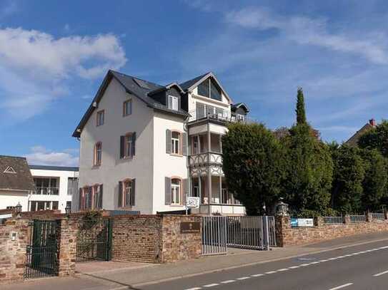 Moderne 4 Zimmer-Wohnung am Eltviller Rheinberg - Büro und WG geeignet