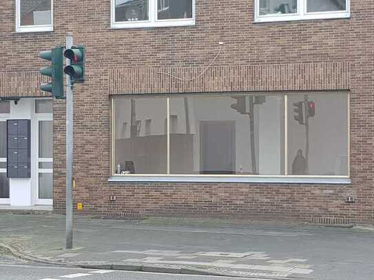 Ladenlokal / Büro in zentraler Lage