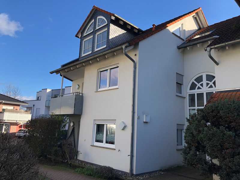                                                               Gro&szlig;z&uuml;gige 3-Zimmer-Wohnung mit Balkon in Bahnhofsn&auml;he von Lich!                                                       in Lich (Gießen)