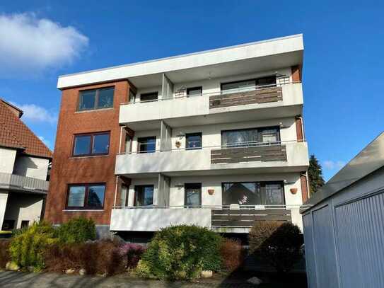 Gepflegte Drei-Zimmer-Wohnung im Hochparterre mit Balkon zu vermieten