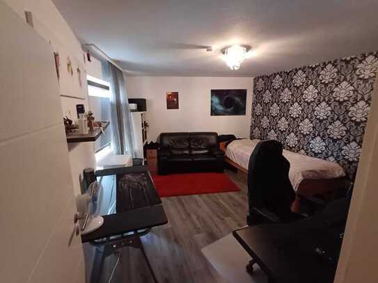 Suche WG-Mitbewohner/-in für schöne WG-Wohnung (2 Personen) in guter Lage