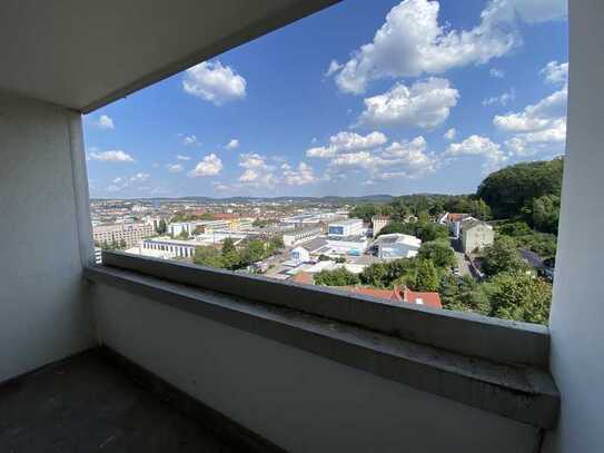 Modernisierte 2-Zimmer-Whg. mit EBK und Balkon mit Blick über Kaiserslautern