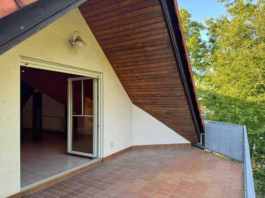 Zornheim, Ruhiglage, gemütliche 2 Zi./78m² DG-Wohnung, 18m² Loggia+2 PKW Stellplätze